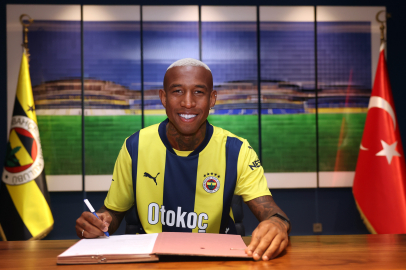 Anderson Talisca, Fenerbahçe formasını giydi