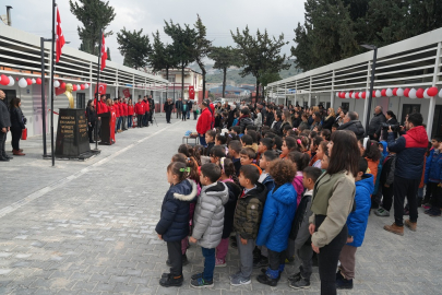 Akut Vakfı deprem bölgesine moral vermeye gitti